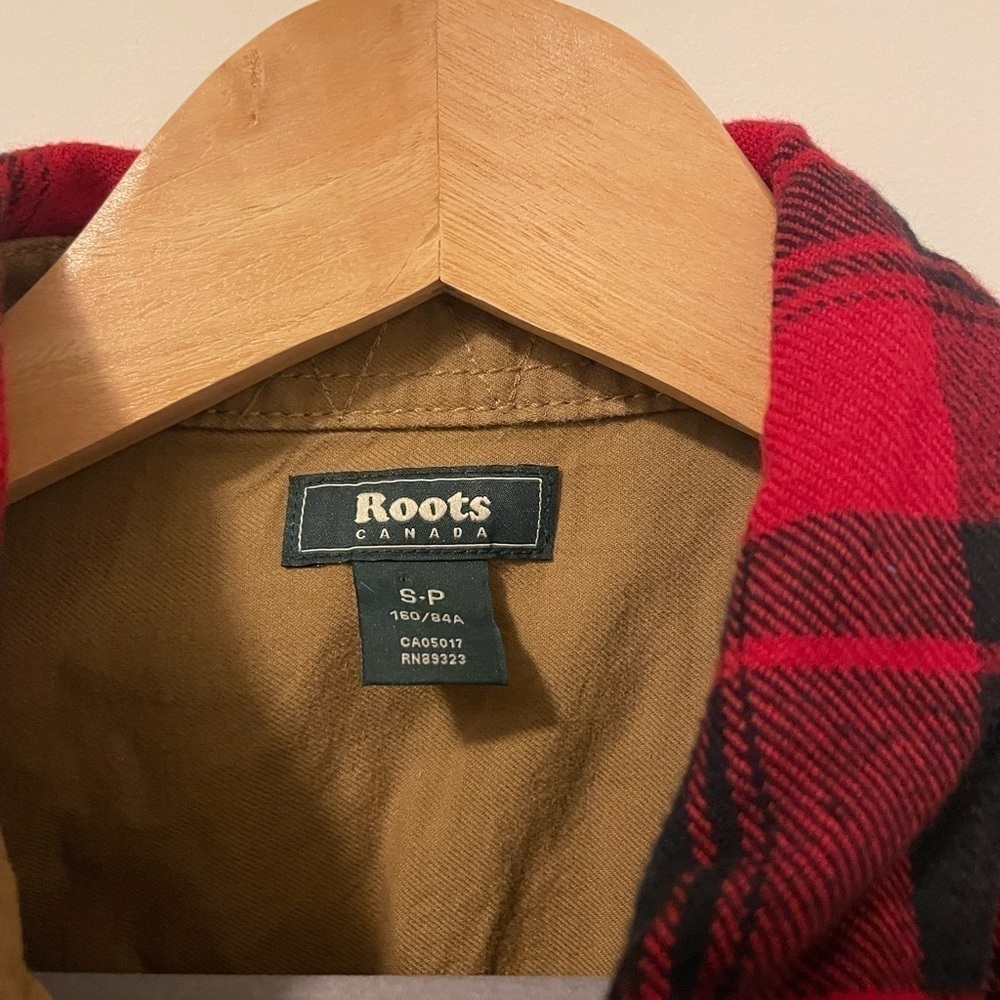 ROOTS Park Plaid Shirt Cabin Red Size Small - Picture 10 of 11